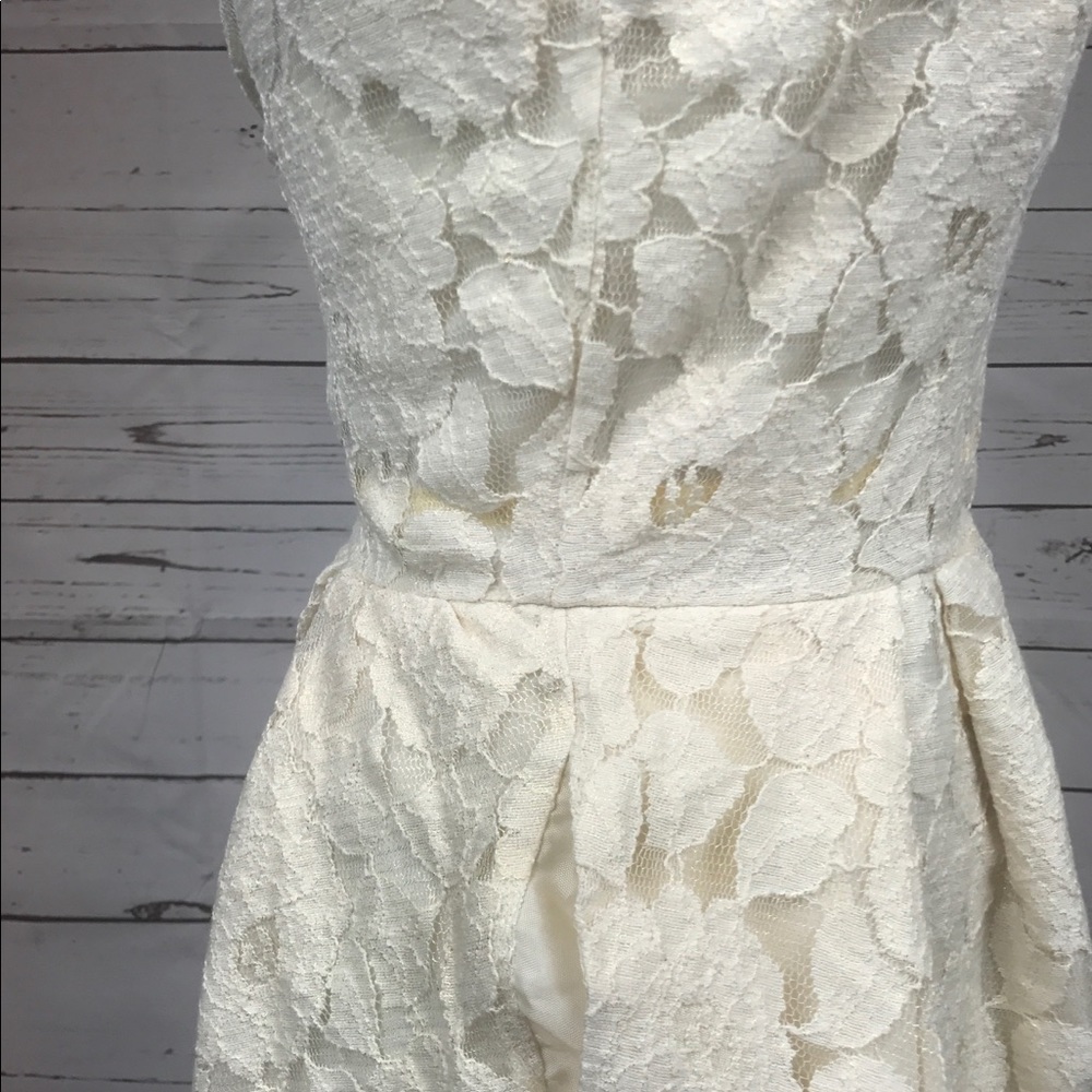 Cream gold lace pouf dress size small - Picture 4 of 5